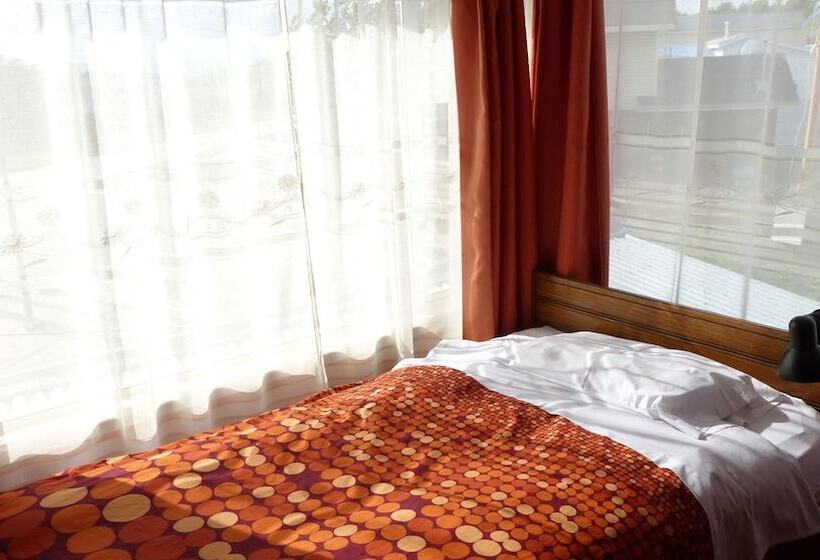 Maytenus Bed And Breakfast Hostel