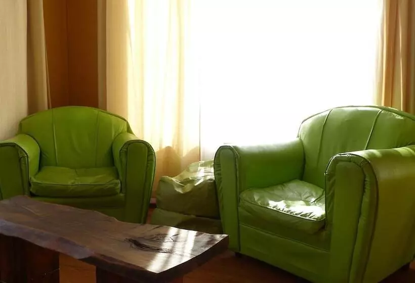 Maytenus Bed And Breakfast   Hostel