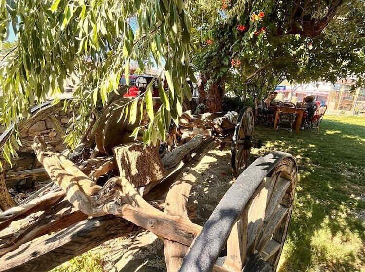 پانسیون Gokceada Uysallar Köy Evi