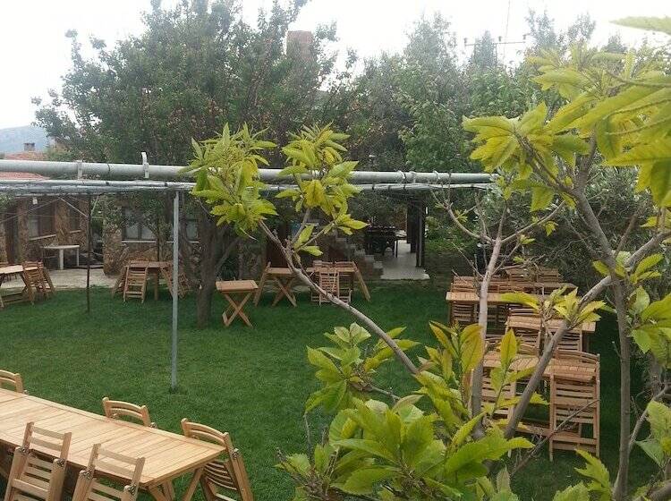 پانسیون Gokceada Uysallar Köy Evi