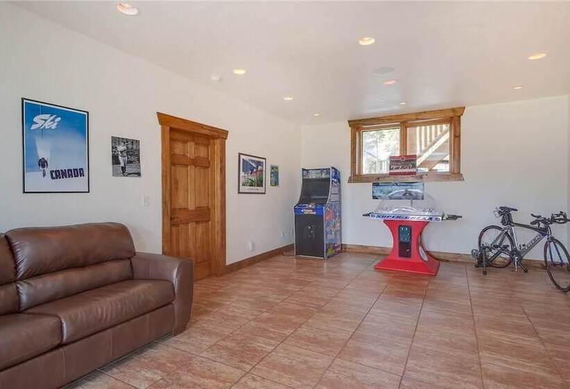 A Lookout Lodge House