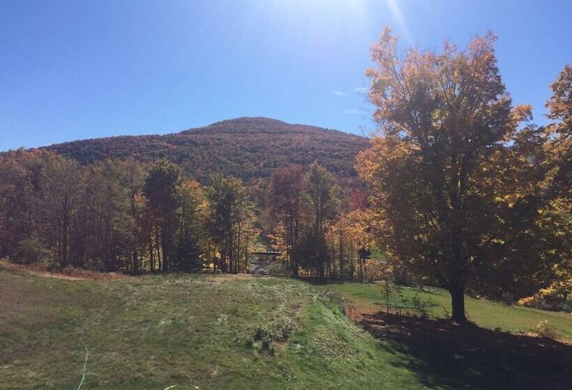 צימר Georgian Garden Inn