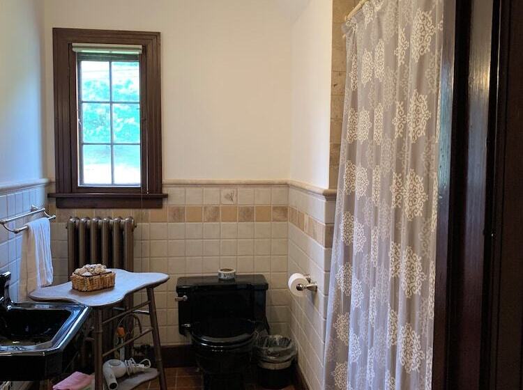 צימר Georgian Garden Inn