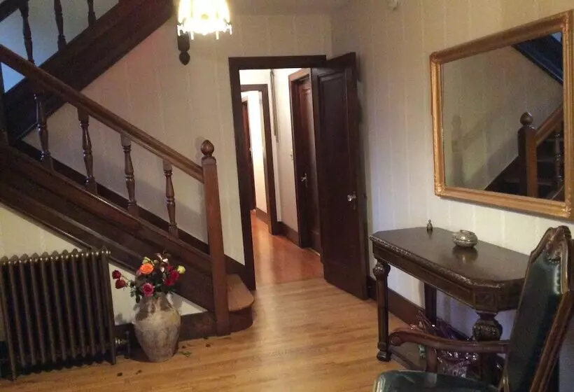ベッドアンドブレックファースト Georgian Garden Inn