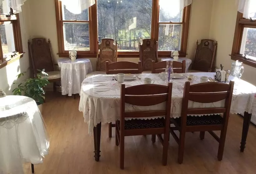ベッドアンドブレックファースト Georgian Garden Inn