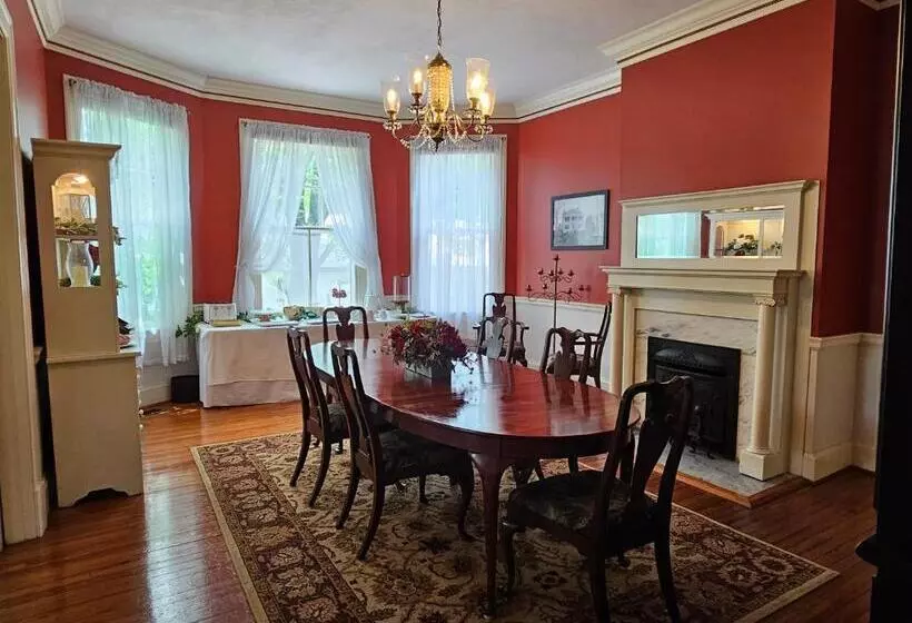 Aamiaismajoitus (B&B) Winridge Manor