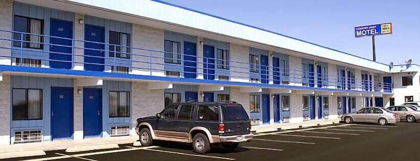 Country Host Motel