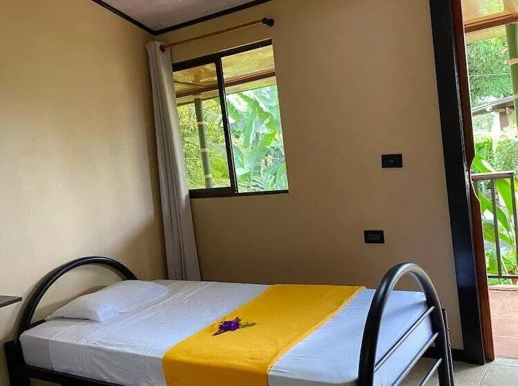 Hostelli Essence Arenal Spa & Yoga