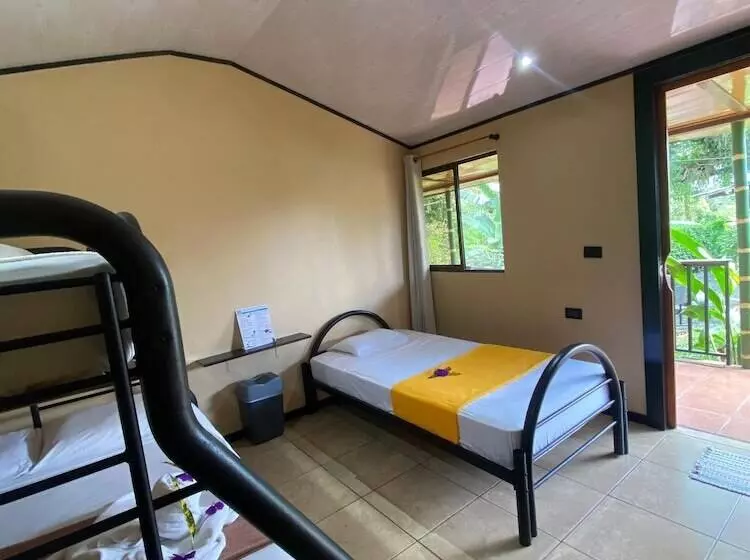 Hostelli Essence Arenal Spa & Yoga