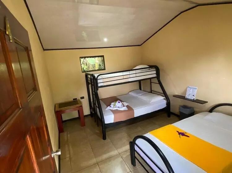 Hostelli Essence Arenal Spa & Yoga