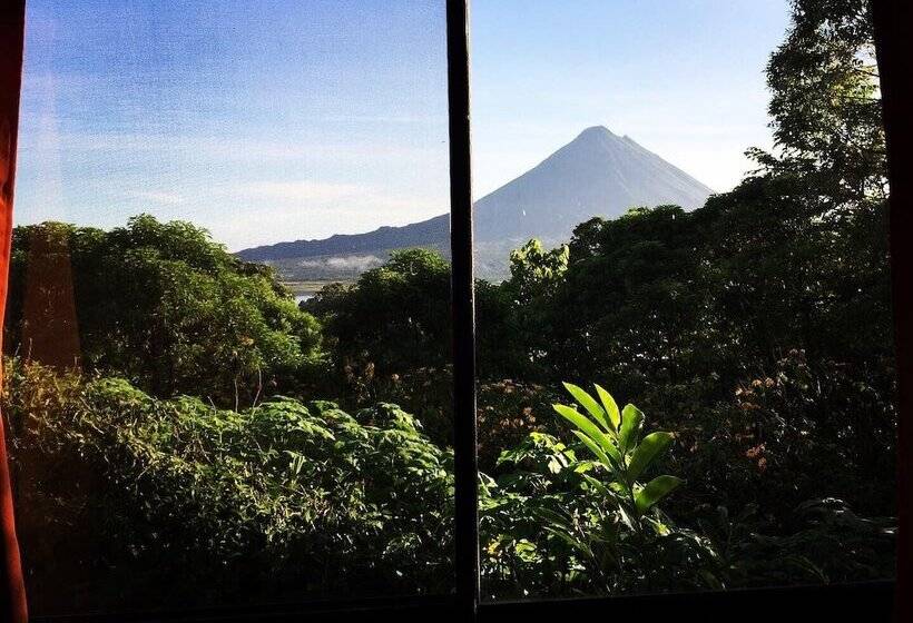 مسافرخانه Essence Arenal Spa & Yoga