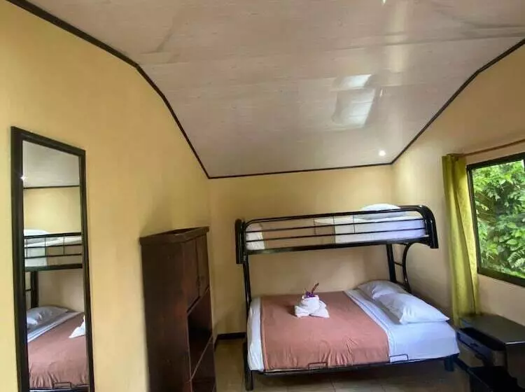 Hostelli Essence Arenal Spa & Yoga