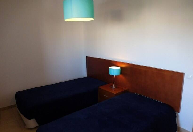 هتل Apartamentos Cabrita