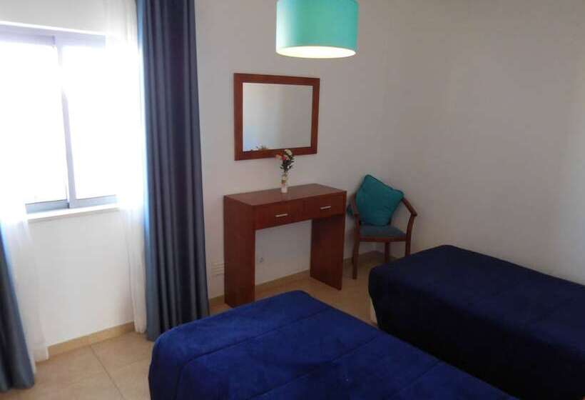 هتل Apartamentos Cabrita