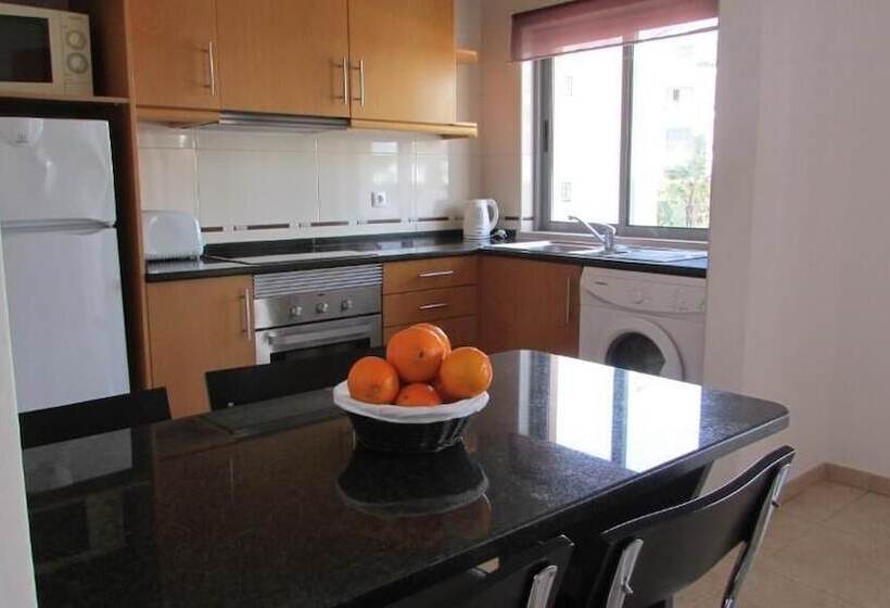 هتل Apartamentos Cabrita