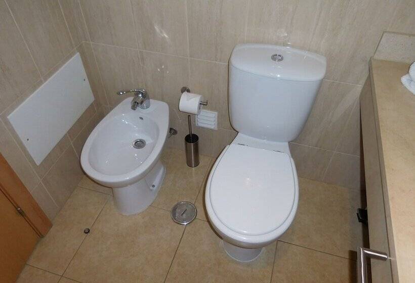 هتل Apartamentos Cabrita