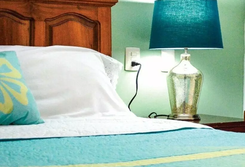 Hotelli Del Angel Inn