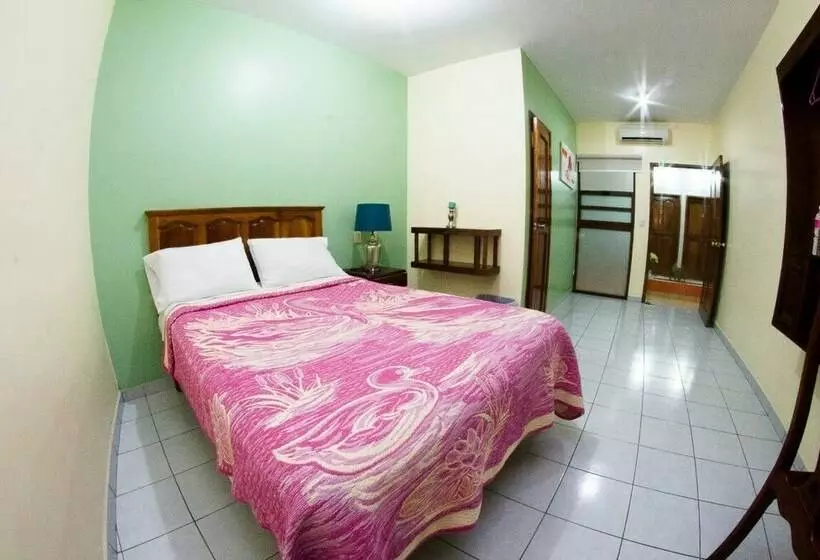 Hotelli Del Angel Inn