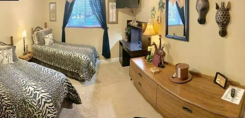 Hotelli Monroe Street Suites