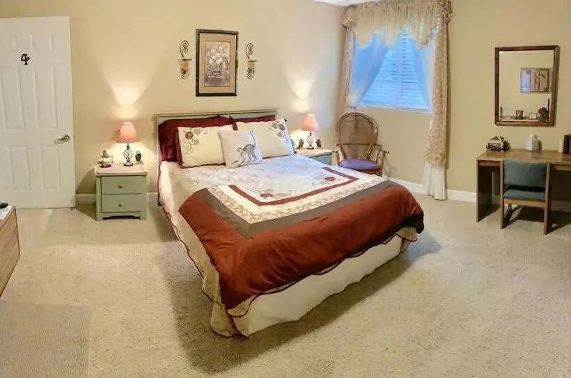 Hotelli Monroe Street Suites