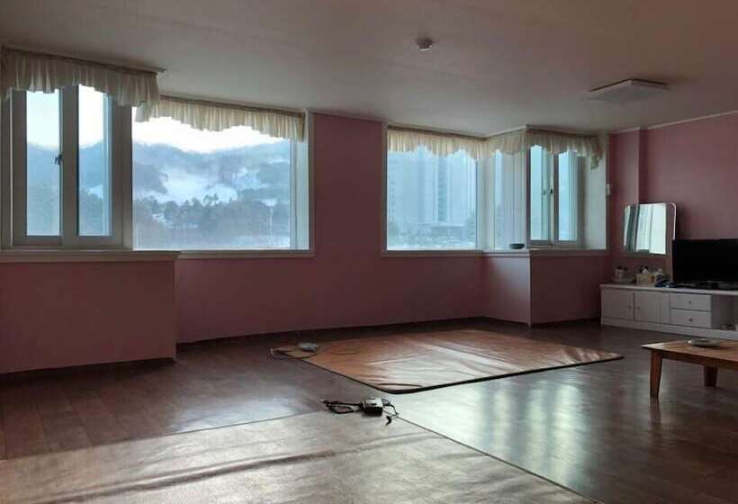 Hotel Phoenix Greentel