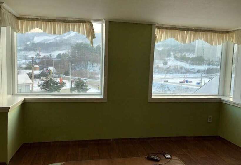 Hotel Phoenix Greentel