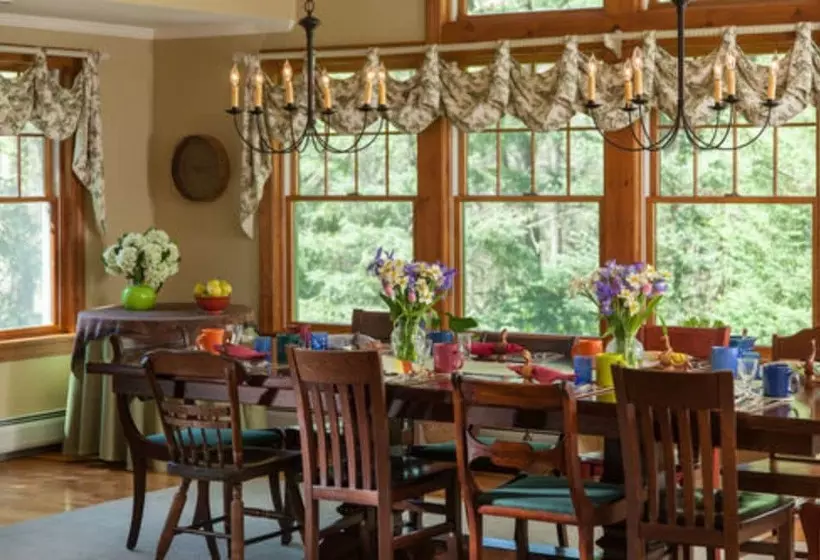 Journey Inn Bed & Breakfast