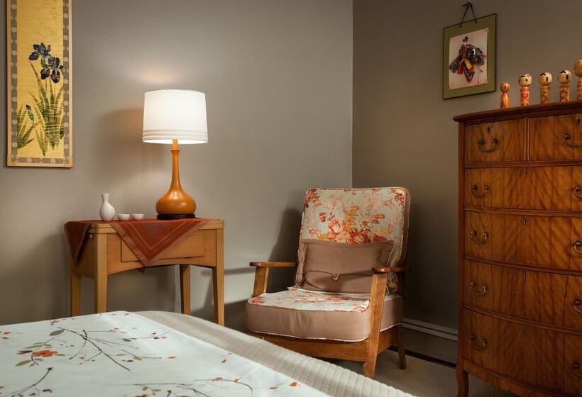 Journey Inn Bed & Breakfast