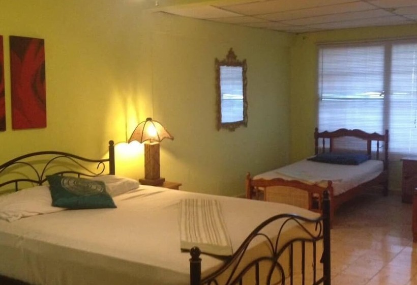 La Perla Del Pacifico   Hostel