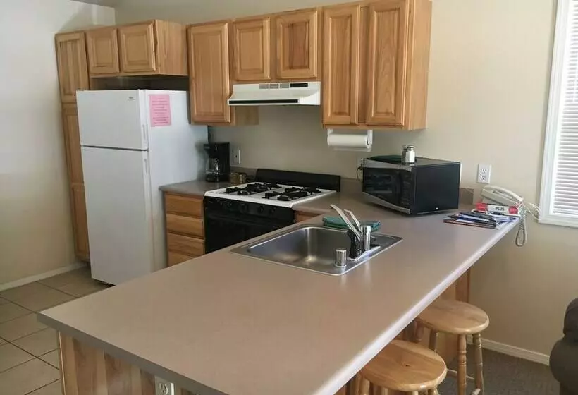 Motelli Mountain Landing Suites & Rv Park