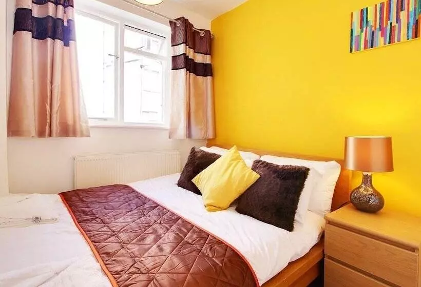 پانسیون St Margarets Place Townhouse