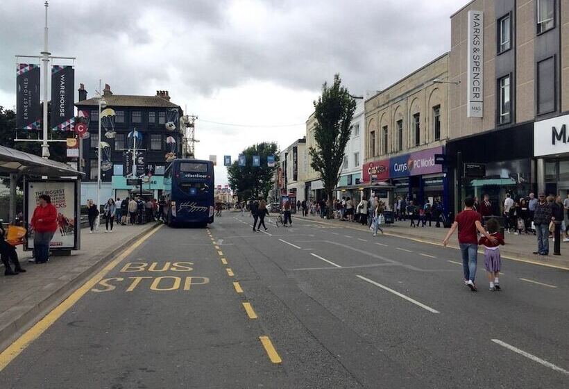 ペンション St Margarets Place Townhouse