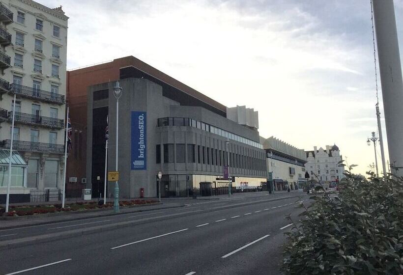 ペンション St Margarets Place Townhouse