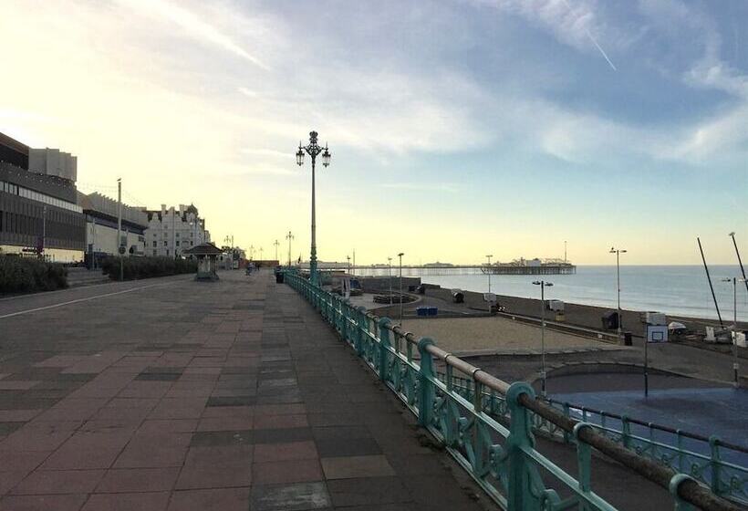 ペンション St Margarets Place Townhouse