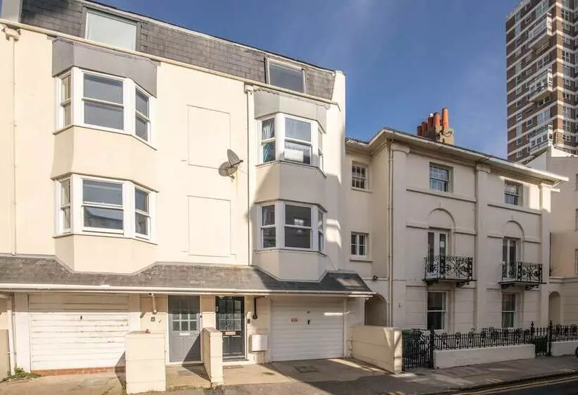 پانسیون St Margarets Place Townhouse