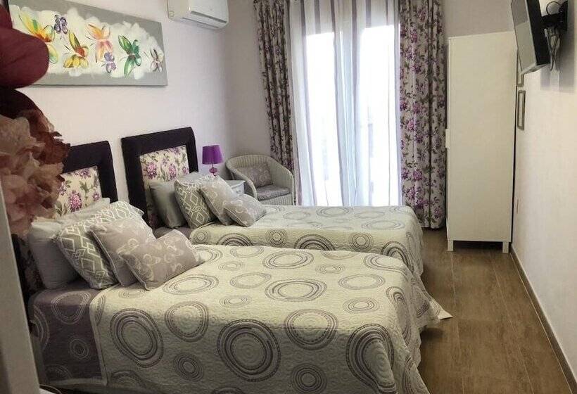 بنسيون Villa Paraisos