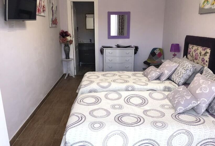 بنسيون Villa Paraisos