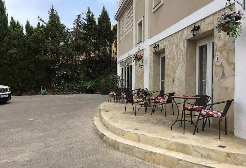 ペンション Villa Paraisos