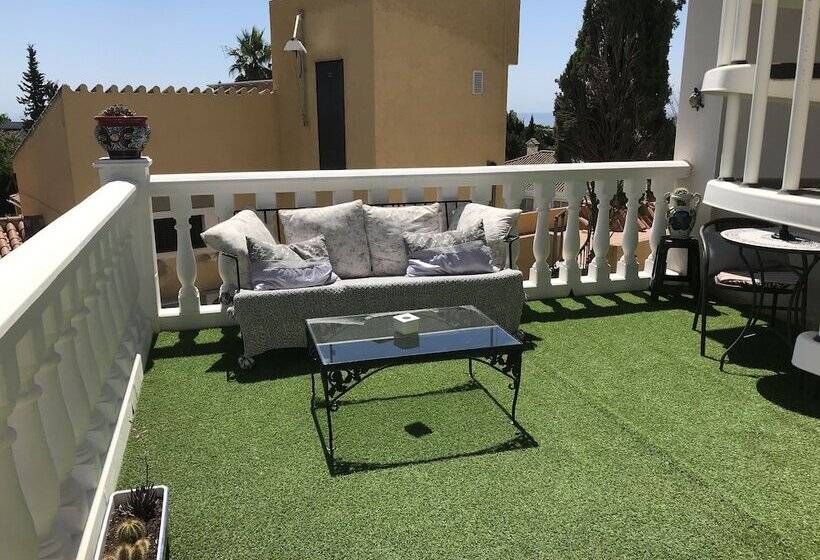 بنسيون Villa Paraisos