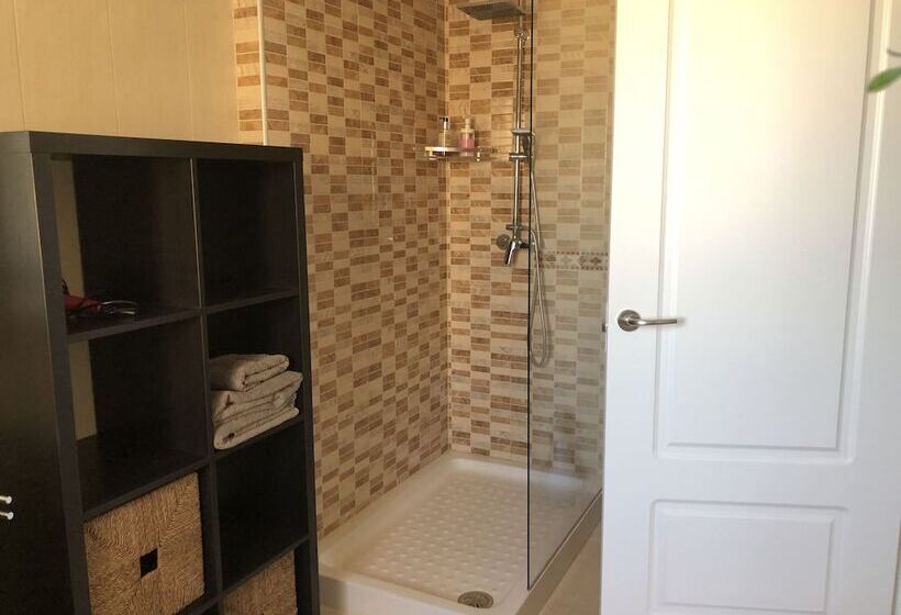 بنسيون Villa Paraisos