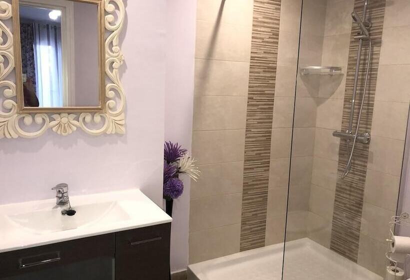 بنسيون Villa Paraisos