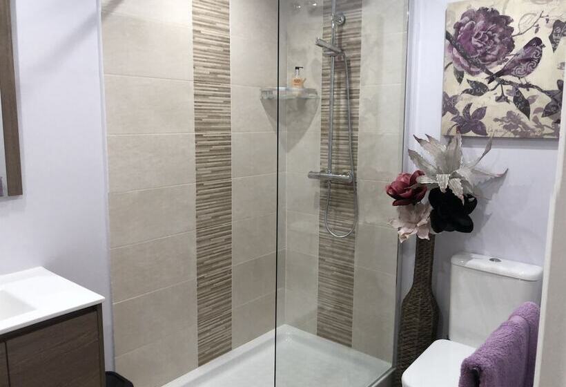 بنسيون Villa Paraisos