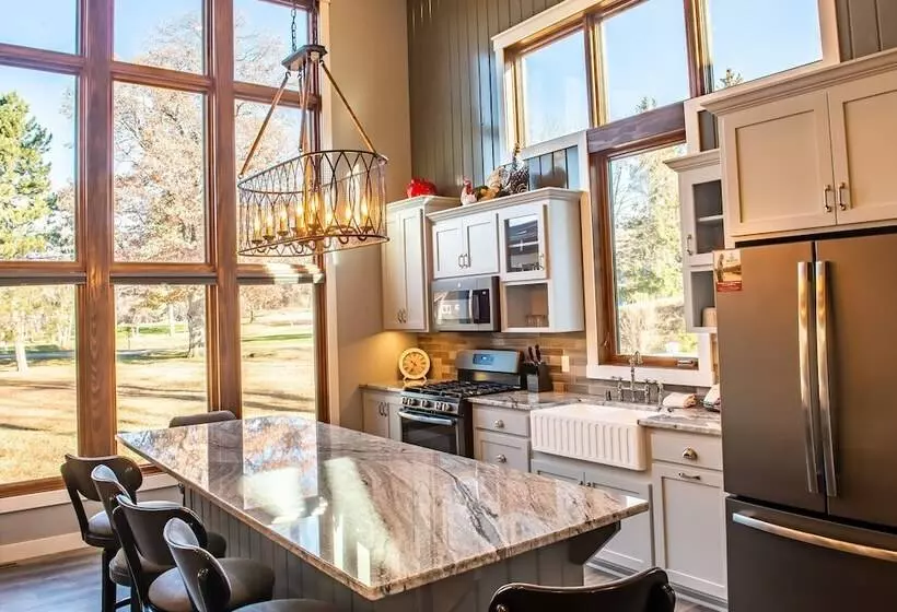 Lomakeskus Grand View Lodge