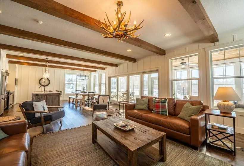 Lomakeskus Grand View Lodge