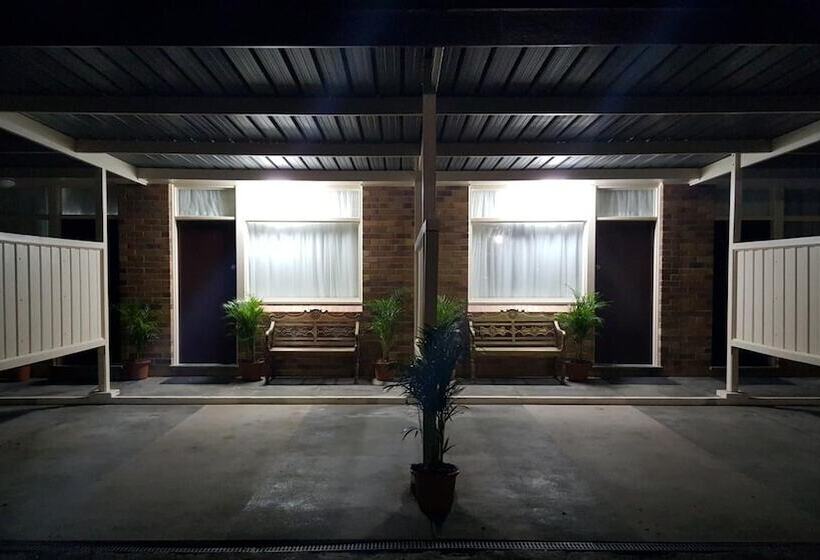 Royal Motel Tenterfield