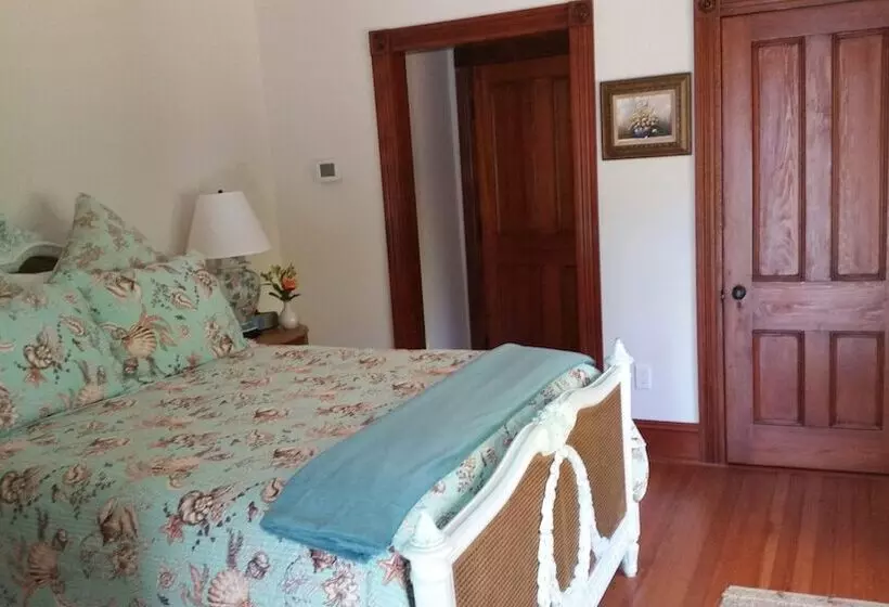 Aamiaismajoitus (B&B) 434 On Main