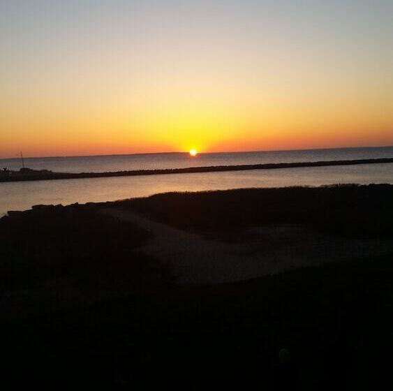 تختخواب و صبحانه 434 On Main