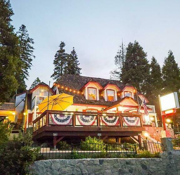 민박 Arrowhead Lake Inn