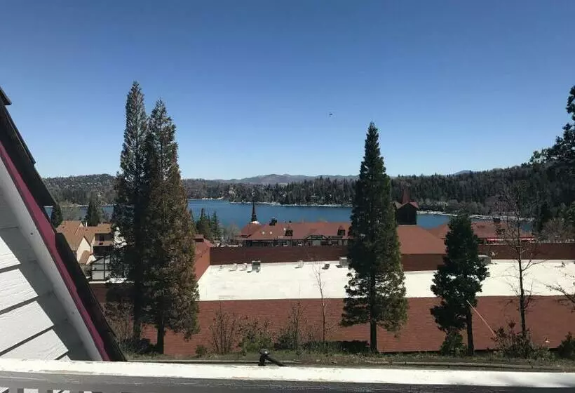 Aamiaismajoitus (B&B) Arrowhead Lake Inn