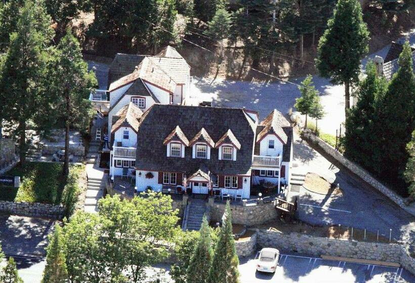 민박 Arrowhead Lake Inn